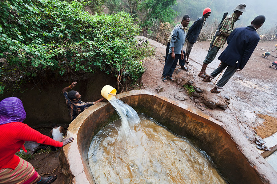  Borana singing wells   Kenia